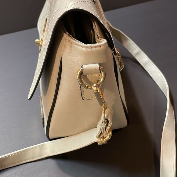 Bella Russo Womens Stone Gray Handbag with Detachable Stap. - Picture 5 of 10